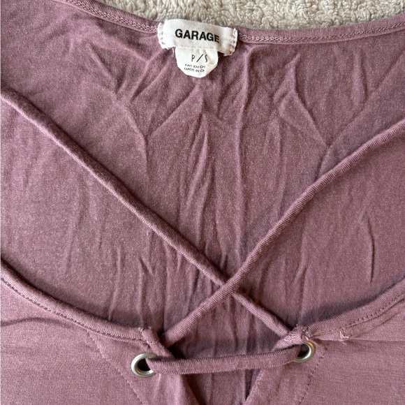 Garage t-shirt with criss cross detail - Picture 2 of 3